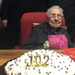Zia Anna taglia il traguardo dei 102 anni, grande festa a Gavoi