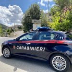 Fiamme in una casa a Bitti, i carabinieri salvano un 58enne