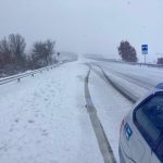 Caos neve in provincia di Nuoro, scuole chiuse e incidenti