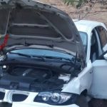 Perde il controllo dell'auto e finisce fuori strada, conducente miracolosamente illeso