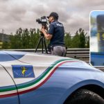 Sfrecciava a 193 all'ora sulla 131 Dcn, ma è stato sorpreso dalla Polizia stradale