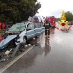 Frontale tra auto e pick-up a Villanova Strisaili: una vittima e due feriti gravi