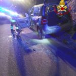 Donna di Ulassai soccorsa col braccio incastrato sotto l'auto ribaltata a Jerzu