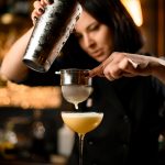 Scopri i corsi di bartender per intraprendere una carriera gratificante