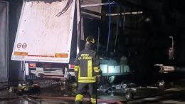 Camion di Tortolì in fiamme